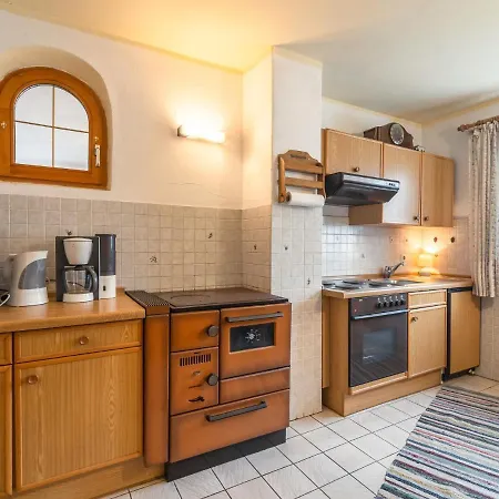Vakantiehuis Delightful With Terrace